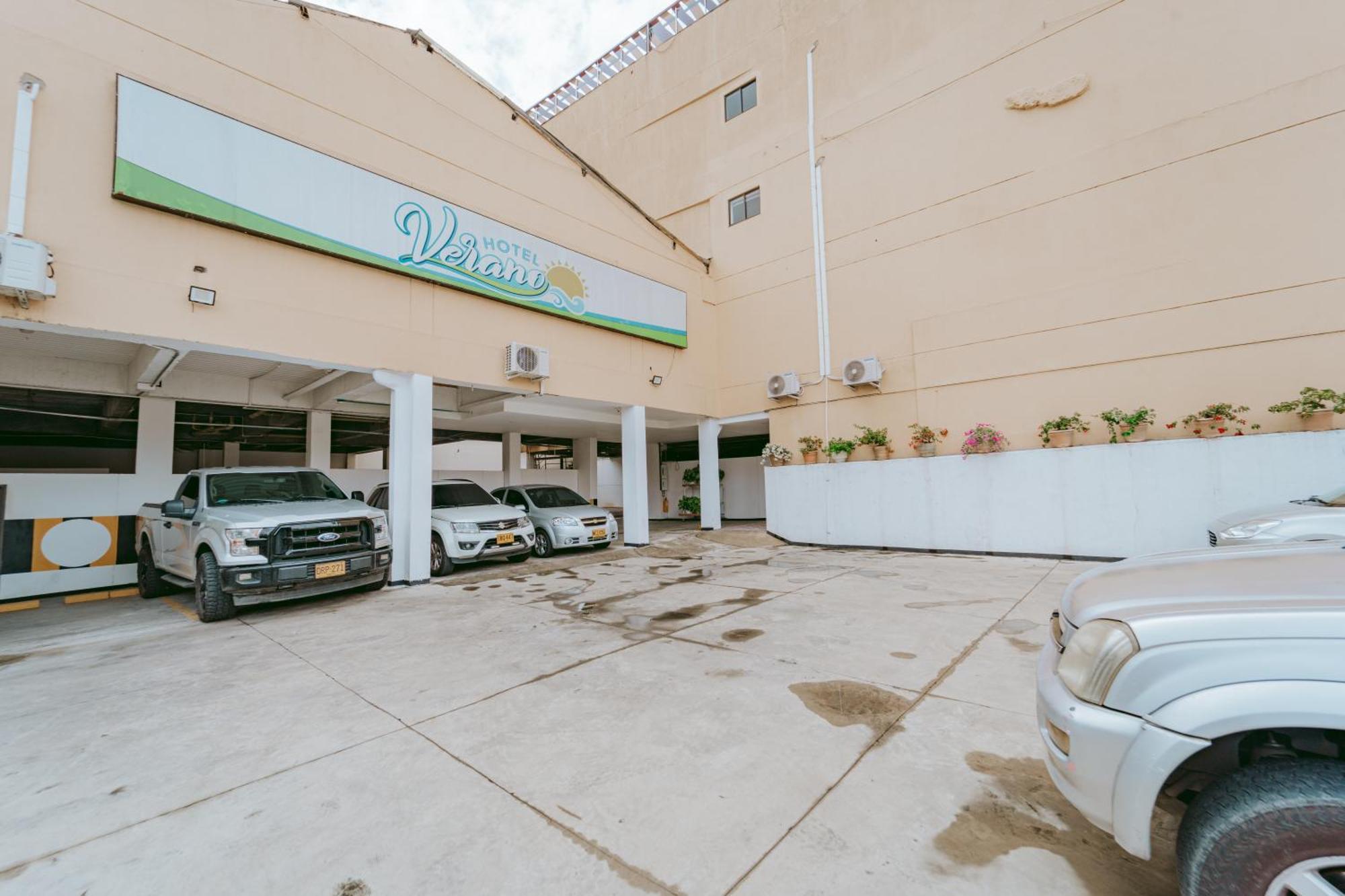 Hotel Verano Ибаге Экстерьер фото